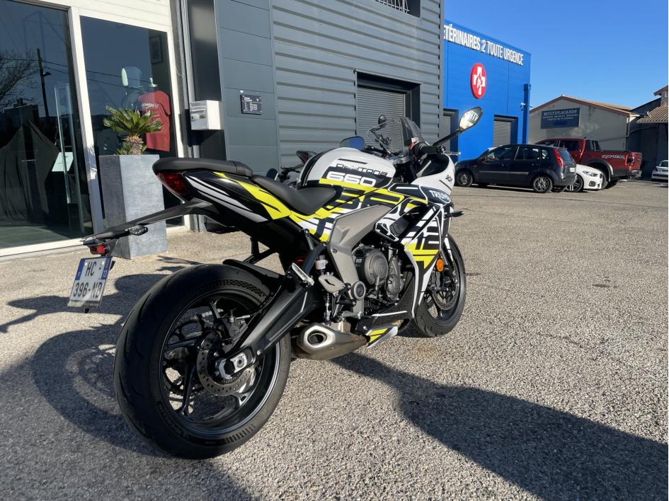 TRIUMPH 	DAYTONA 660