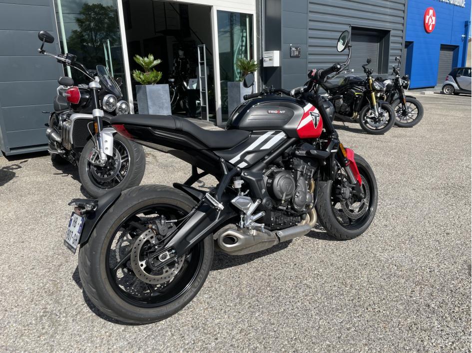 TRIUMPH TRIDENT 660