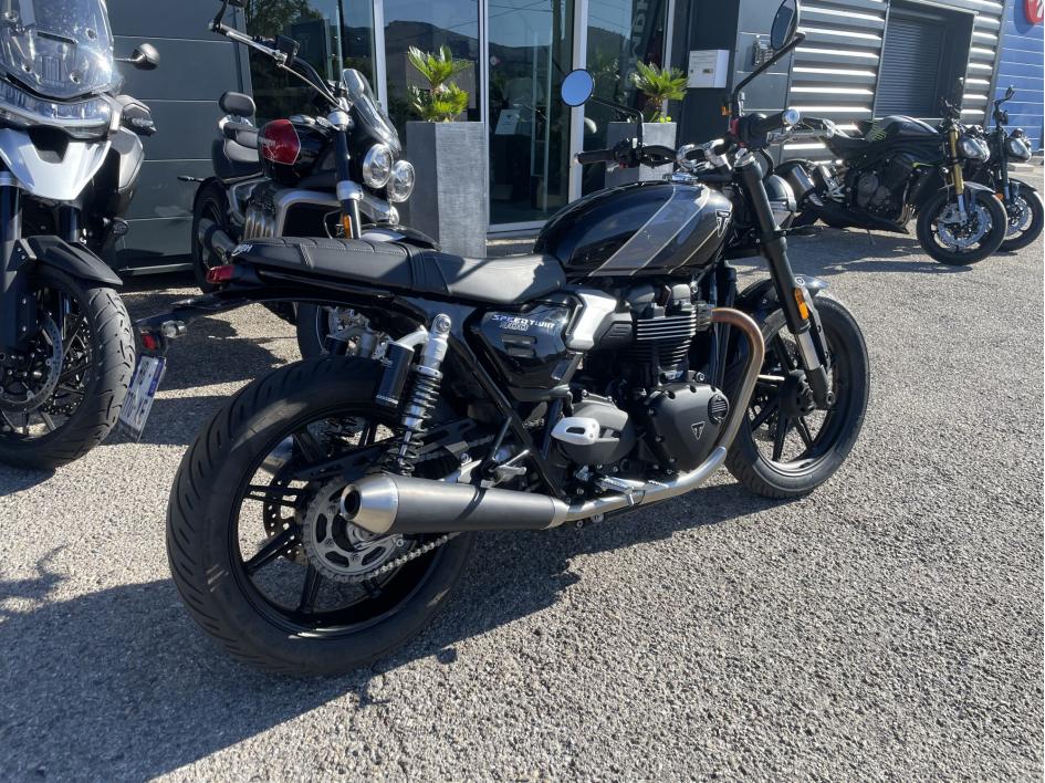 TRIUMPH SPEED TWIN 900