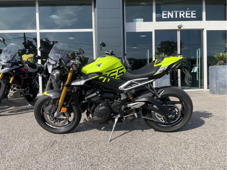 TRIUMPH STREET TRIPLE 795 MOTO 2