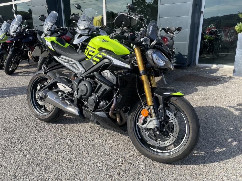 TRIUMPH STREET TRIPLE 795 MOTO 2