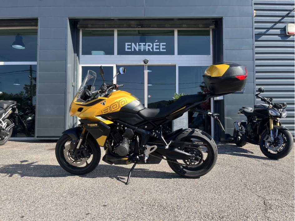 TRIUMPH TIGER 800