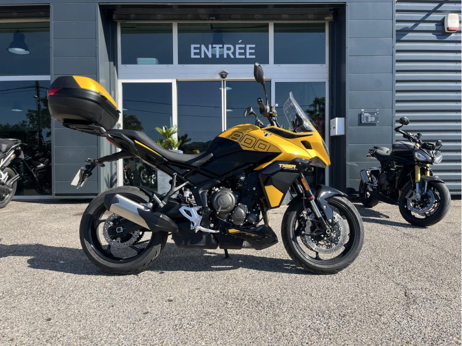 TRIUMPH TIGER 800