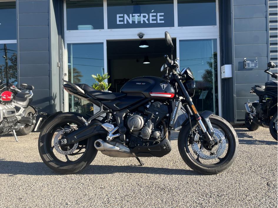 TRIUMPH TRIDENT 660