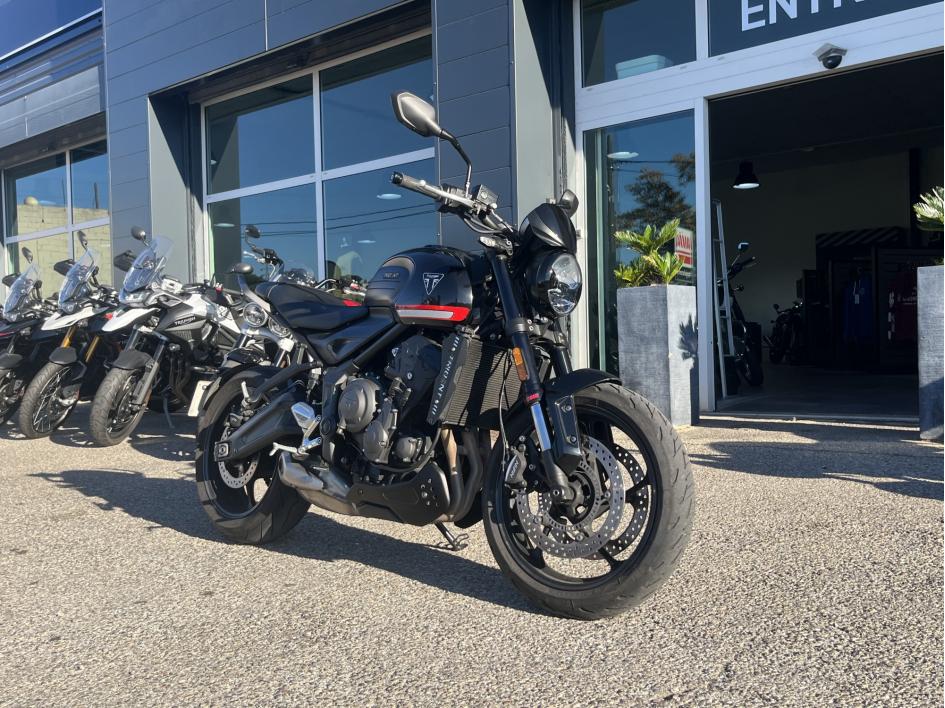 TRIUMPH TRIDENT 660