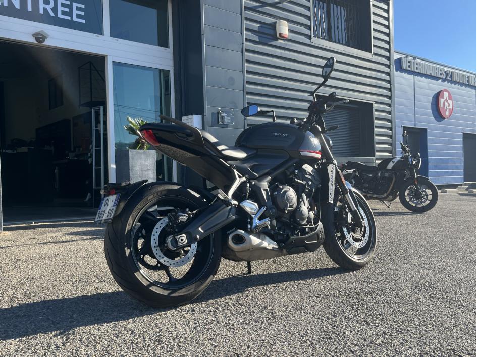 TRIUMPH TRIDENT 660