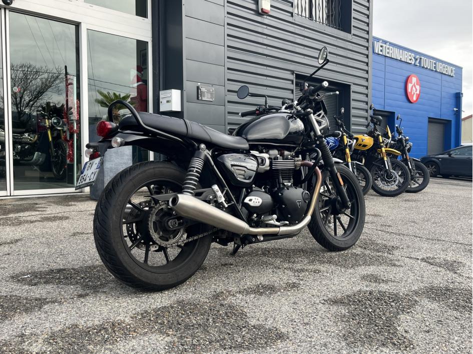TRIUMPH SPEED TWIN 900