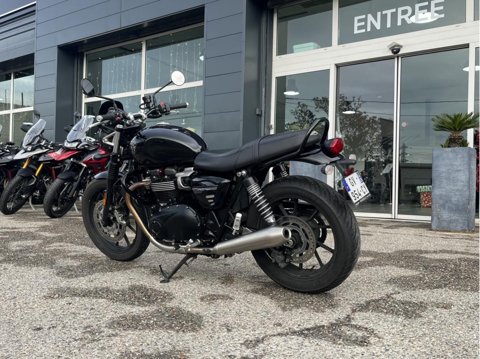 TRIUMPH SPEED TWIN 900